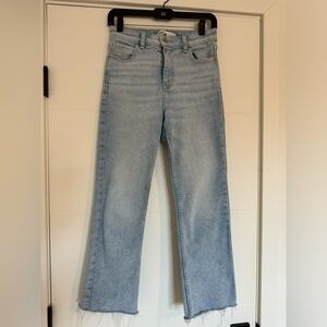 Zara Light Wash Cropped Flare Jeans Size 2
